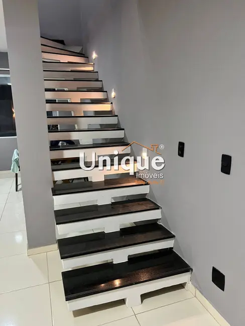 Foto 7 de Casa com 4 quartos à venda, 220m2 em Balneário São Pedro, Sao Pedro Da Aldeia - RJ