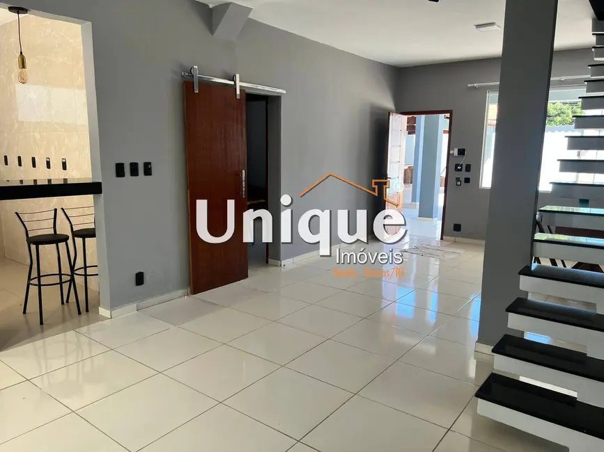Foto 8 de Casa com 4 quartos à venda, 220m2 em Balneário São Pedro, Sao Pedro Da Aldeia - RJ