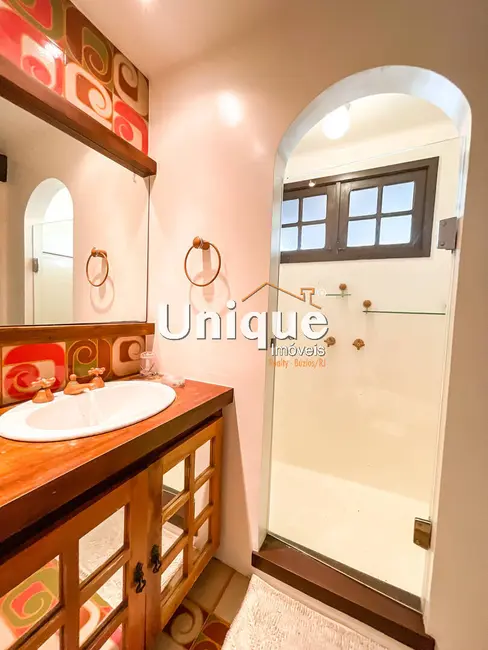 Foto 8 de Casa com 9 quartos à venda, 670m2 em São Bento, Cabo Frio - RJ