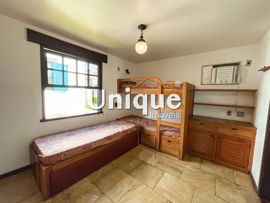 Foto 9 de Casa com 9 quartos à venda, 670m2 em São Bento, Cabo Frio - RJ