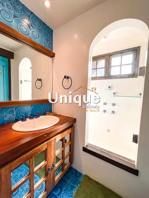 Foto 5 de Casa com 9 quartos à venda, 670m2 em São Bento, Cabo Frio - RJ