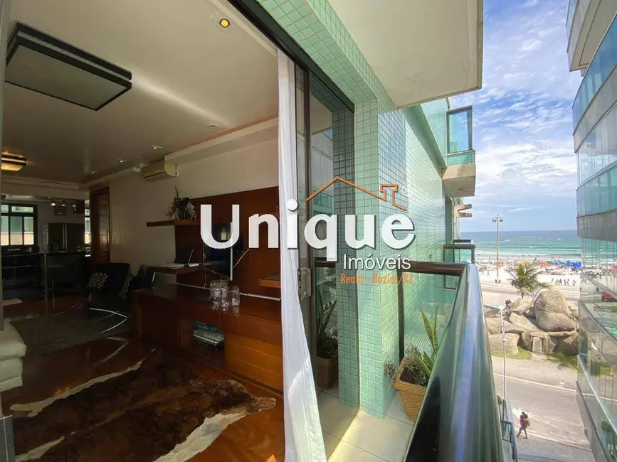 Foto 1 de Cobertura com 3 quartos à venda, 175m2 em Centro, Cabo Frio - RJ