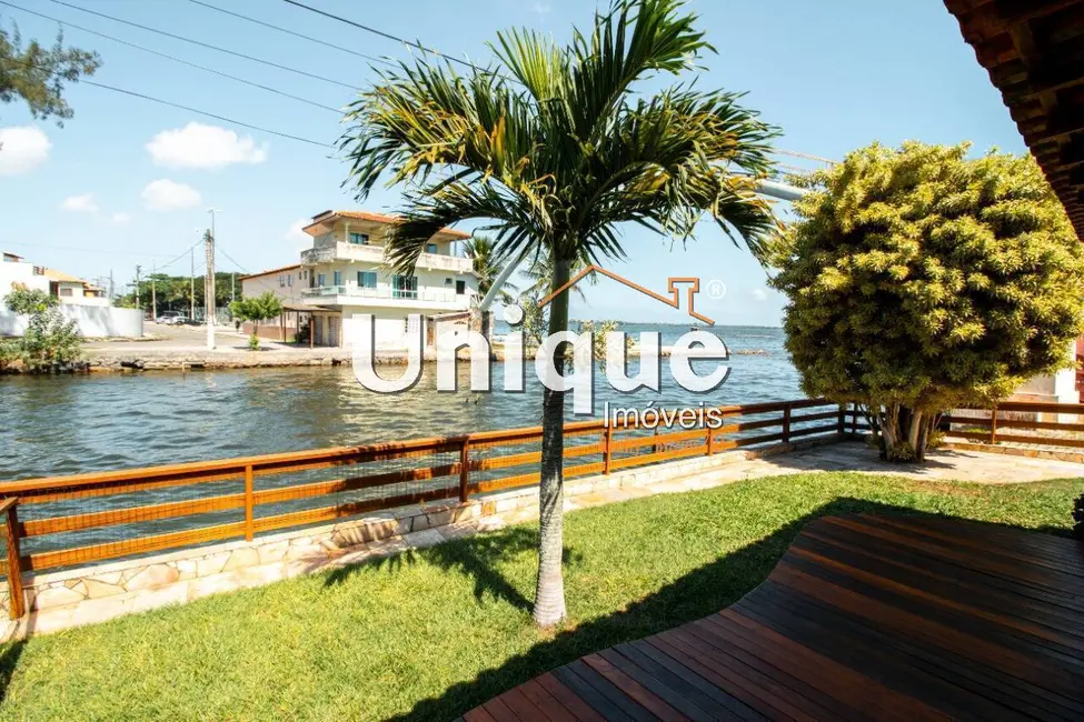 Foto 3 de Casa com 4 quartos à venda, 500m2 em Praia do Siqueira, Cabo Frio - RJ