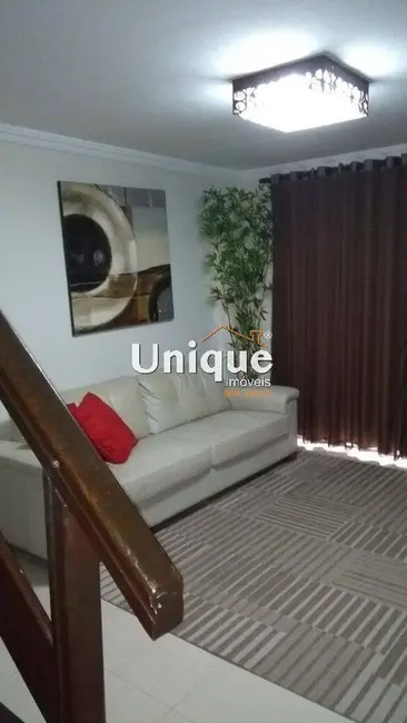 Casa com 3 quartos à venda, 180m2 em Jardim Caiçara, Cabo Frio - RJ - imagem 3 Foto 3 de Casa com 3 quartos à venda, 180m2 em Jardim Caiçara, Cabo Frio - RJ