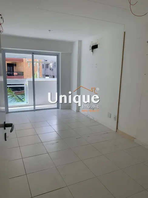 Foto 3 de Apartamento com 3 quartos à venda, 150m2 em Braga, Cabo Frio - RJ