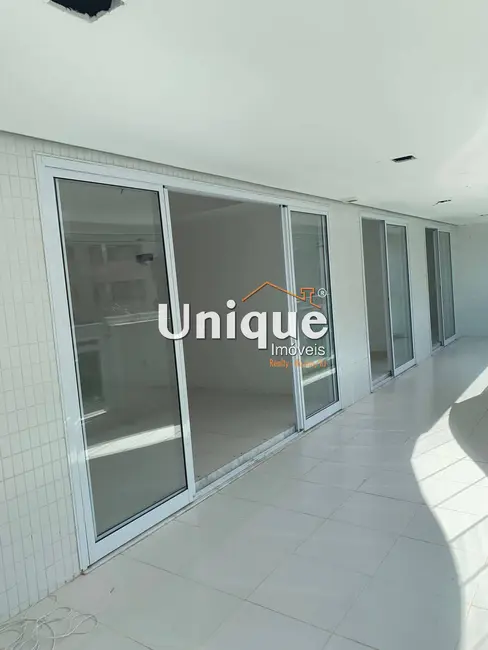 Foto 4 de Apartamento com 3 quartos à venda, 150m2 em Braga, Cabo Frio - RJ
