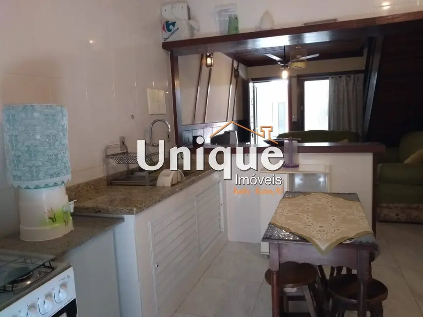 Casa com 3 quartos à venda, 98m2 em Peró, Cabo Frio - RJ - imagem 3 Foto 3 de Casa com 3 quartos à venda, 98m2 em Peró, Cabo Frio - RJ