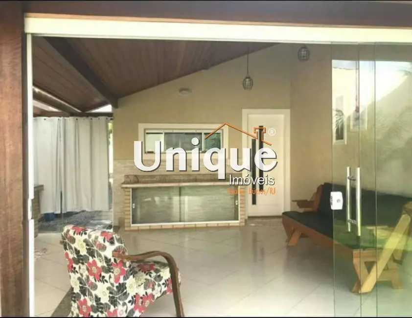 Foto 6 de Casa com 3 quartos à venda, 360m2 em Cabo Frio - RJ