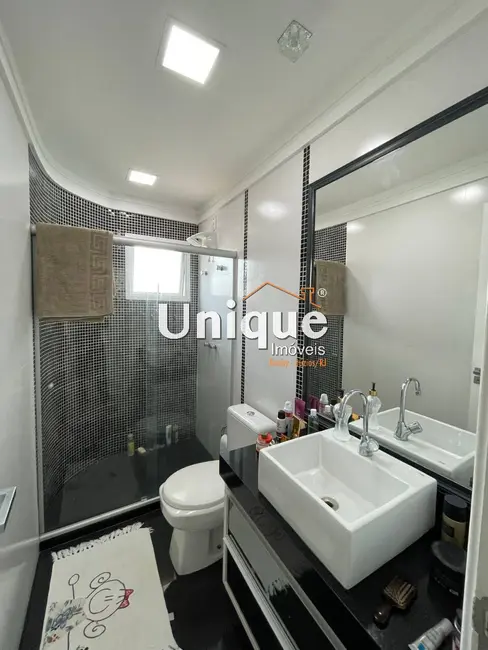 Cobertura com 4 quartos à venda, 200m2 em Braga, Cabo Frio - RJ - imagem 9 Foto 9 de Cobertura com 4 quartos à venda, 200m2 em Braga, Cabo Frio - RJ