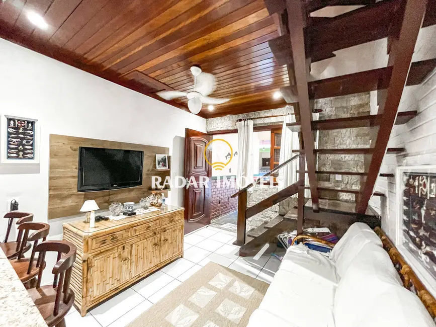 Foto 2 de Casa com 3 quartos à venda, 80m2 em Peró, Cabo Frio - RJ