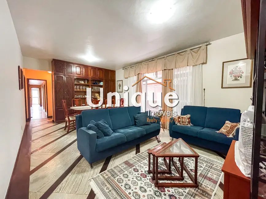 Apartamento com 4 quartos à venda, 150m2 em Centro, Cabo Frio - RJ - imagem 3 Foto 3 de Apartamento com 4 quartos à venda, 150m2 em Centro, Cabo Frio - RJ