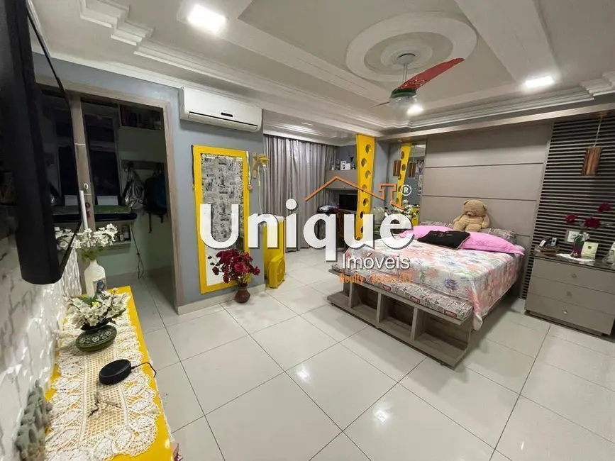 Foto 6 de Casa com 5 quartos à venda, 180m2 em Portinho, Cabo Frio - RJ