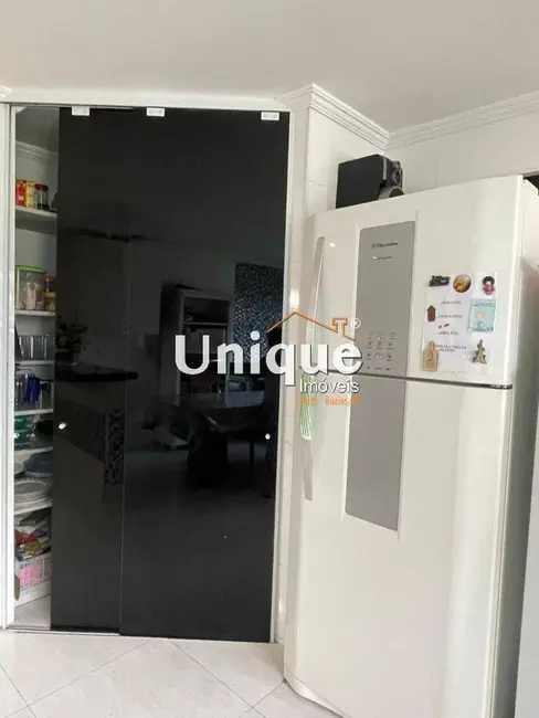 Foto 7 de Casa com 5 quartos à venda, 180m2 em Portinho, Cabo Frio - RJ