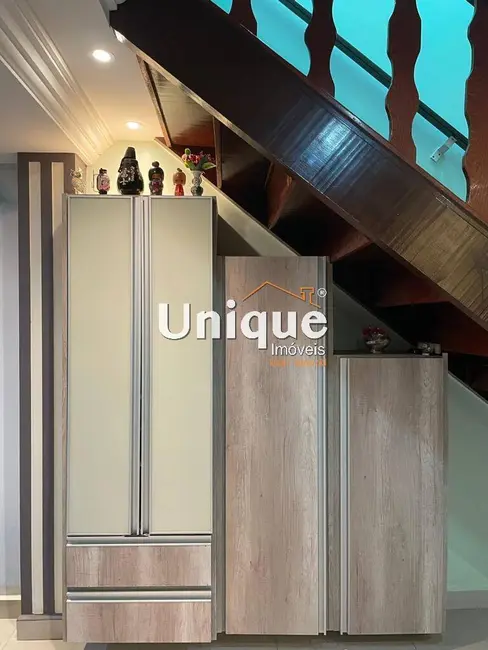 Foto 9 de Casa com 5 quartos à venda, 180m2 em Portinho, Cabo Frio - RJ