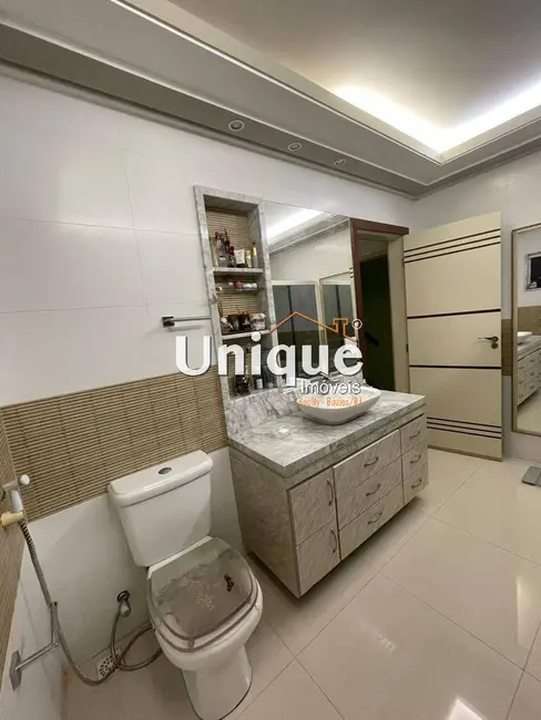 Foto 4 de Casa com 5 quartos à venda, 180m2 em Portinho, Cabo Frio - RJ