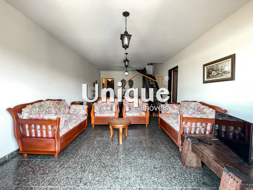 Cobertura com 4 quartos à venda, 265m2 em Vila Nova, Cabo Frio - RJ - imagem 4 Foto 4 de Cobertura com 4 quartos à venda, 265m2 em Vila Nova, Cabo Frio - RJ