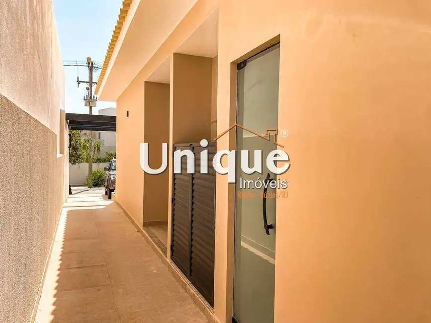 Foto 8 de Casa com 3 quartos à venda, 360m2 em Nova São Pedro, Sao Pedro Da Aldeia - RJ