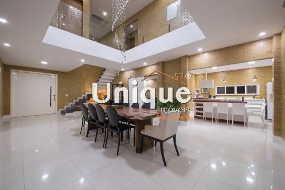 Foto 6 de Casa com 6 quartos à venda, 360m2 em Nova São Pedro, Sao Pedro Da Aldeia - RJ