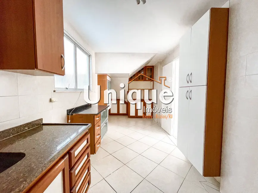 Cobertura com 4 quartos à venda, 180m2 em Algodoal, Cabo Frio - RJ - imagem 6 Foto 6 de Cobertura com 4 quartos à venda, 180m2 em Algodoal, Cabo Frio - RJ