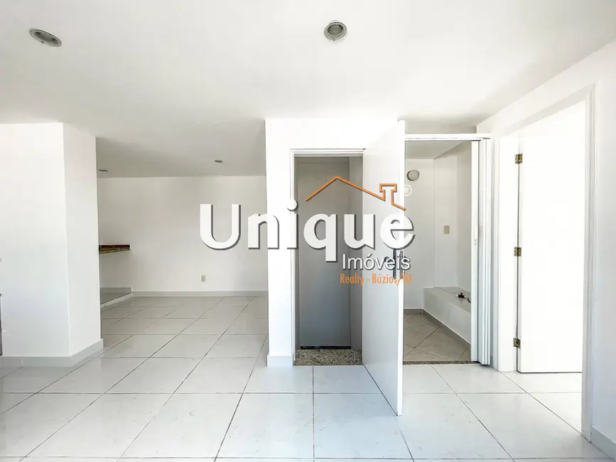 Cobertura com 4 quartos à venda, 180m2 em Algodoal, Cabo Frio - RJ - imagem 8 Foto 8 de Cobertura com 4 quartos à venda, 180m2 em Algodoal, Cabo Frio - RJ