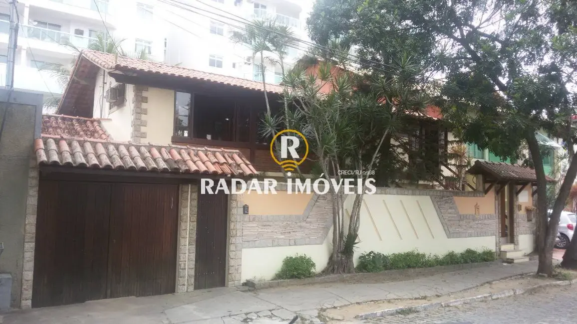 Foto 1 de Casa com 3 quartos à venda, 416m2 em Centro, Cabo Frio - RJ