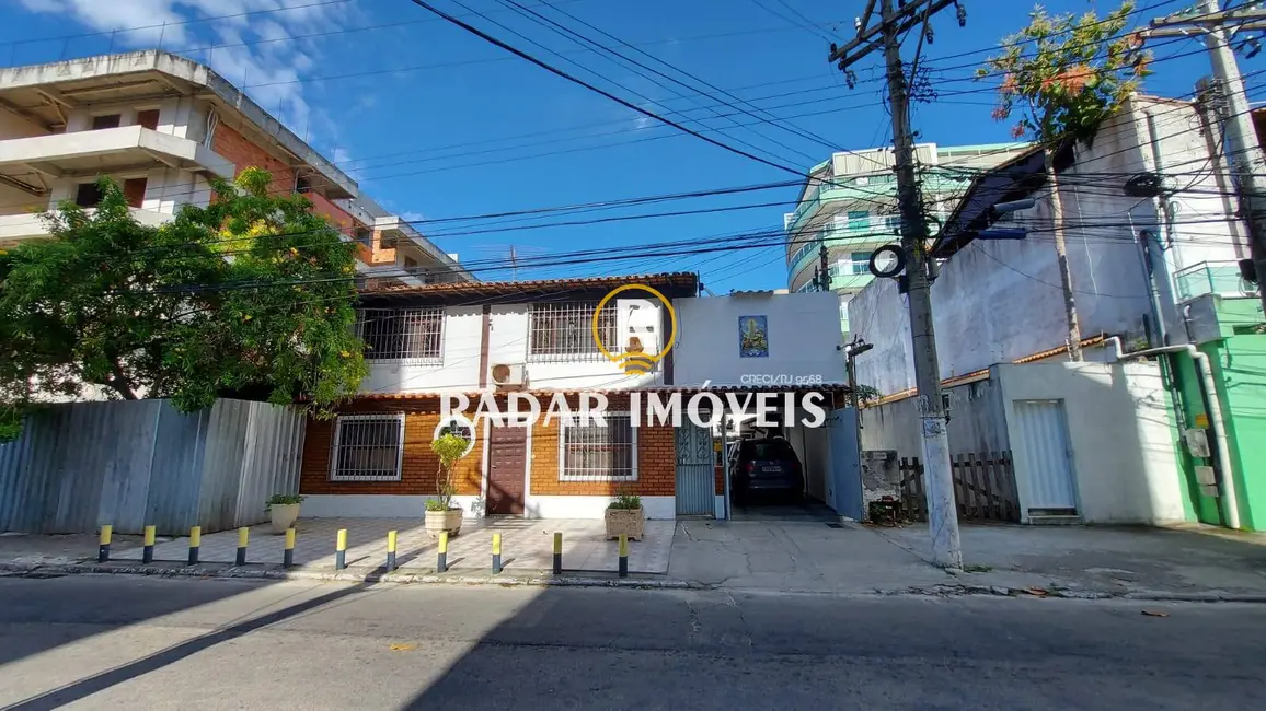 Foto 1 de Casa com 7 quartos à venda, 240m2 em Vila Nova, Cabo Frio - RJ