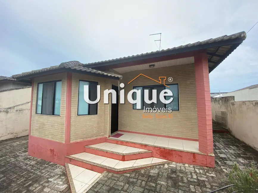 Foto 1 de Casa com 3 quartos à venda, 300m2 em Sao Pedro Da Aldeia - RJ