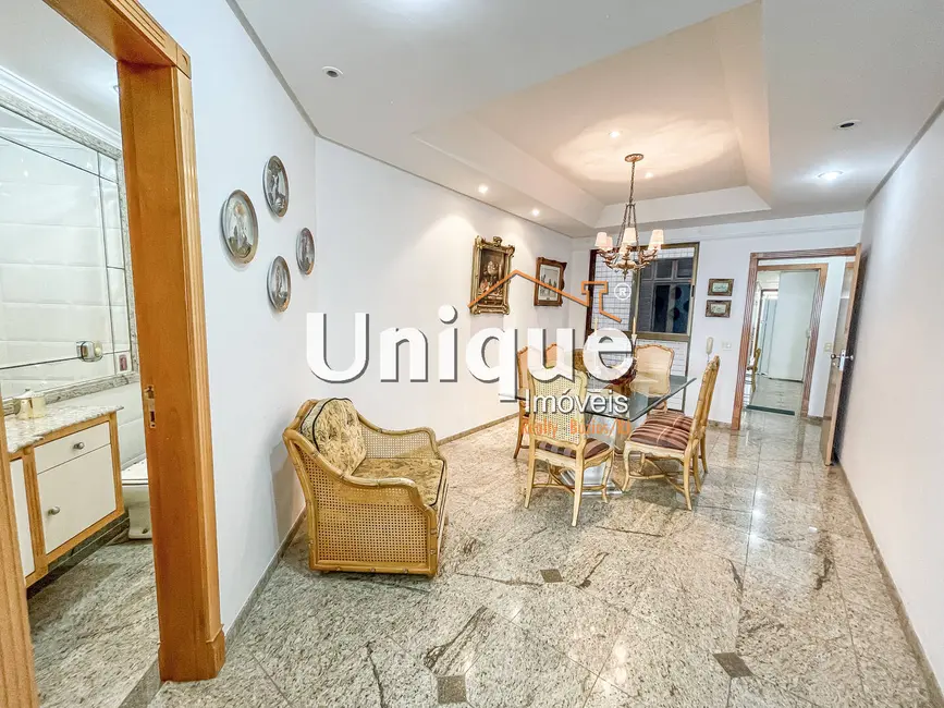 Apartamento com 4 quartos à venda, 250m2 em Centro, Cabo Frio - RJ - imagem 7 Foto 7 de Apartamento com 4 quartos à venda, 250m2 em Centro, Cabo Frio - RJ