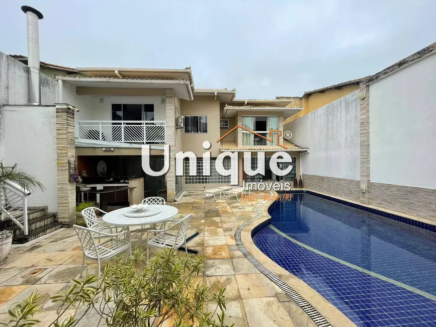 Foto 1 de Casa com 4 quartos à venda, 280m2 em Jardim Excelsior, Cabo Frio - RJ