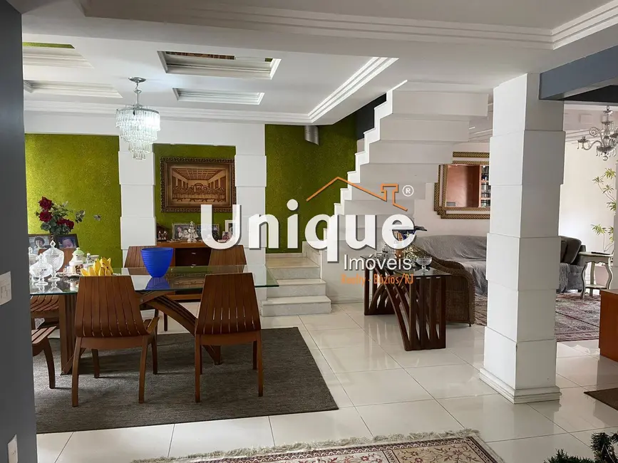 Casa com 4 quartos à venda, 280m2 em Jardim Excelsior, Cabo Frio - RJ - imagem 4 Foto 4 de Casa com 4 quartos à venda, 280m2 em Jardim Excelsior, Cabo Frio - RJ