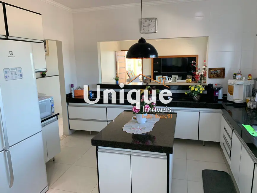 Foto 5 de Casa com 3 quartos à venda, 260m2 em Peró, Cabo Frio - RJ