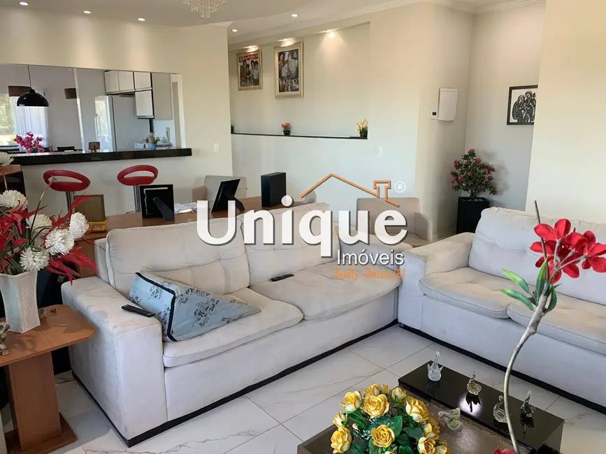 Foto 3 de Casa com 3 quartos à venda, 260m2 em Peró, Cabo Frio - RJ