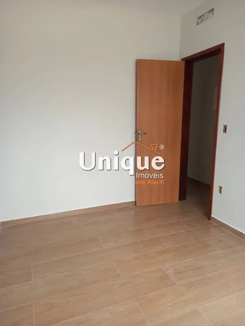 Casa com 4 quartos à venda, 130m2 em Portinho, Cabo Frio - RJ - imagem 6 Foto 6 de Casa com 4 quartos à venda, 130m2 em Portinho, Cabo Frio - RJ