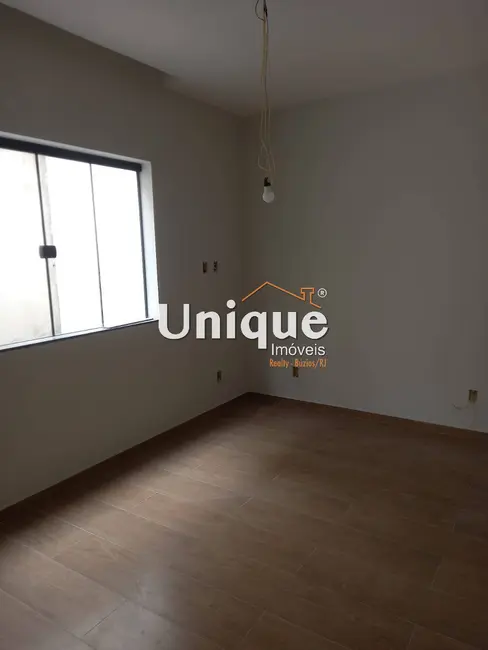 Casa com 4 quartos à venda, 130m2 em Portinho, Cabo Frio - RJ - imagem 4 Foto 4 de Casa com 4 quartos à venda, 130m2 em Portinho, Cabo Frio - RJ