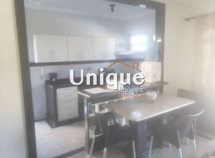 Casa com 3 quartos à venda, 98m2 em Itajuru, Cabo Frio - RJ - imagem 2 Foto 2 de Casa com 3 quartos à venda, 98m2 em Itajuru, Cabo Frio - RJ