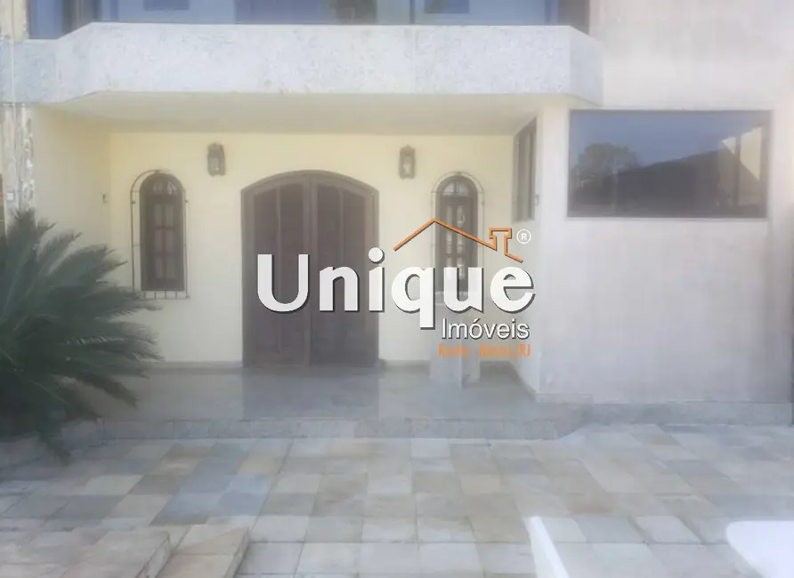 Casa com 3 quartos à venda, 98m2 em Itajuru, Cabo Frio - RJ - imagem 1 Foto 1 de Casa com 3 quartos à venda, 98m2 em Itajuru, Cabo Frio - RJ