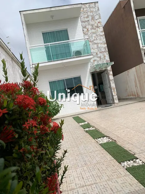 Foto 1 de Casa com 4 quartos à venda, 180m2 em Cabo Frio - RJ