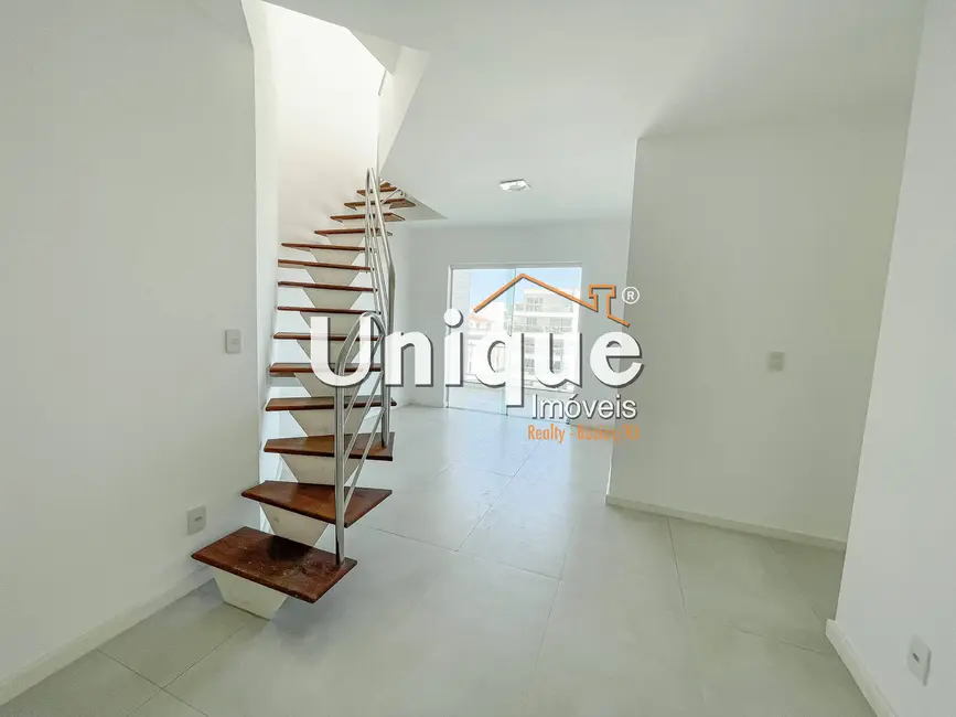 Foto 1 de Apartamento com 4 quartos à venda, 200m2 em Braga, Cabo Frio - RJ