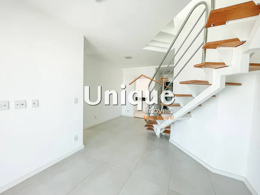 Foto 2 de Apartamento com 4 quartos à venda, 200m2 em Braga, Cabo Frio - RJ