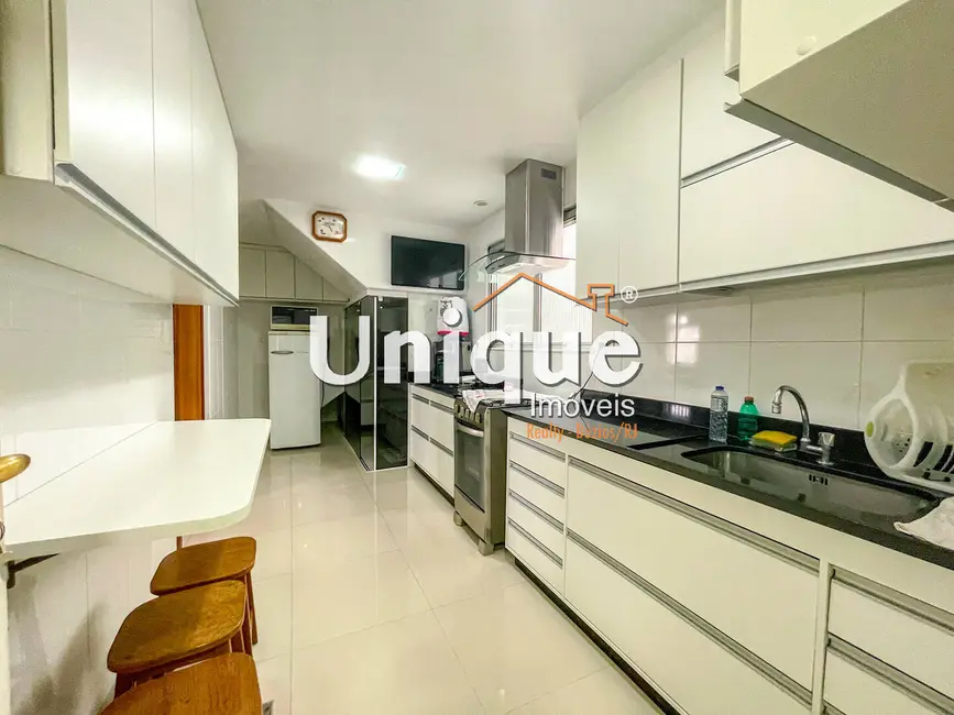 Cobertura com 4 quartos à venda, 170m2 em Algodoal, Cabo Frio - RJ - imagem 7 Foto 7 de Cobertura com 4 quartos à venda, 170m2 em Algodoal, Cabo Frio - RJ