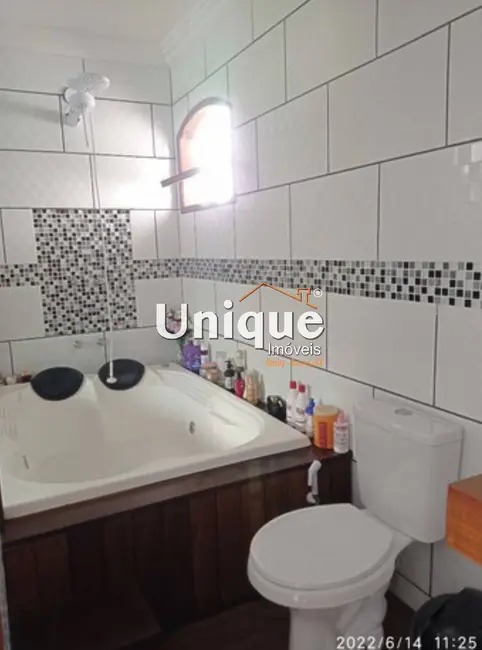 Foto 4 de Casa com 3 quartos à venda, 178m2 em Célula Mater, Cabo Frio - RJ