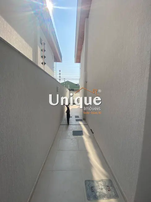 Foto 5 de Casa com 4 quartos à venda, 137m2 em Cabo Frio - RJ