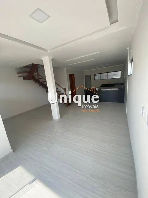 Foto 7 de Casa com 4 quartos à venda, 137m2 em Cabo Frio - RJ