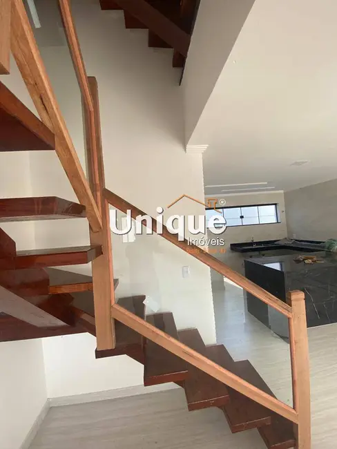 Foto 9 de Casa com 4 quartos à venda, 137m2 em Cabo Frio - RJ