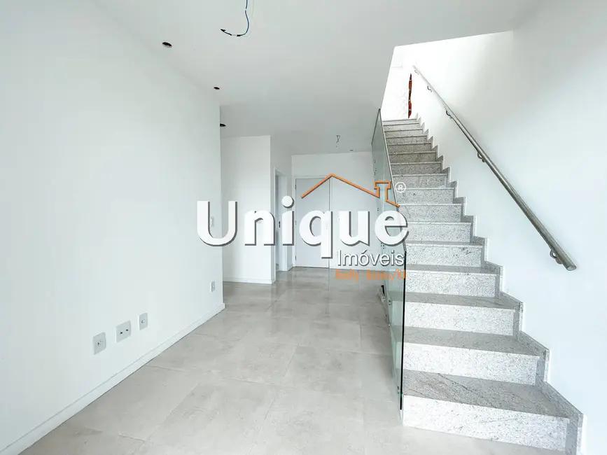 Apartamento com 2 quartos à venda, 151m2 em Centro, Cabo Frio - RJ - imagem 3 Foto 3 de Apartamento com 2 quartos à venda, 151m2 em Centro, Cabo Frio - RJ