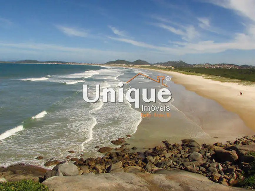 Foto 2 de Terreno / Lote à venda, 602m2 em Cabo Frio - RJ