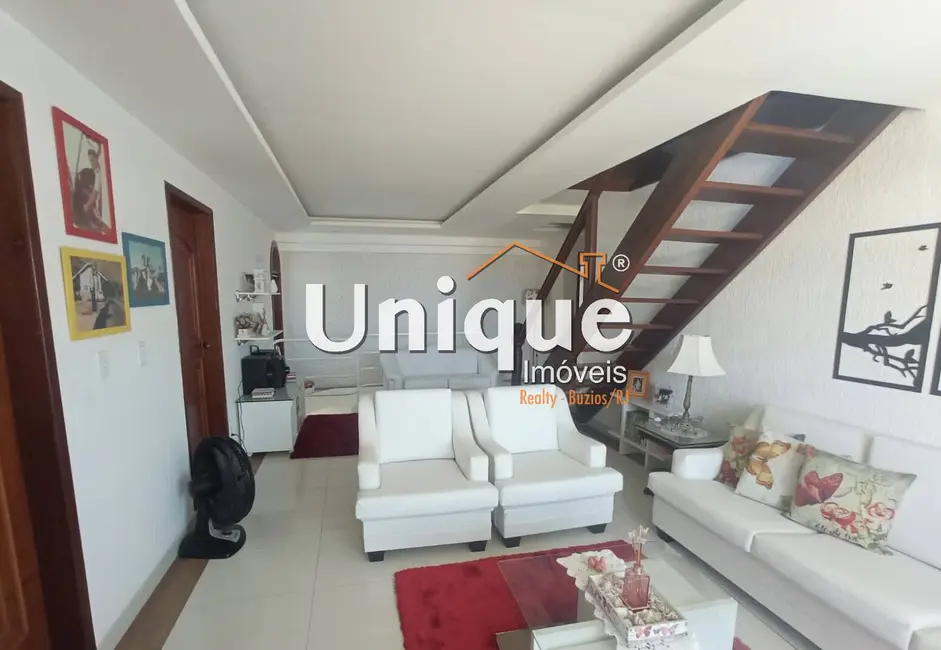 Foto 1 de Casa com 5 quartos à venda, 250m2 em Recanto das Dunas, Cabo Frio - RJ