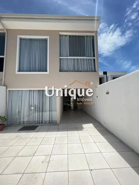 Casa com 3 quartos à venda, 180m2 em Nova São Pedro, Sao Pedro Da Aldeia - RJ - imagem 4 Foto 4 de Casa com 3 quartos à venda, 180m2 em Nova São Pedro, Sao Pedro Da Aldeia - RJ