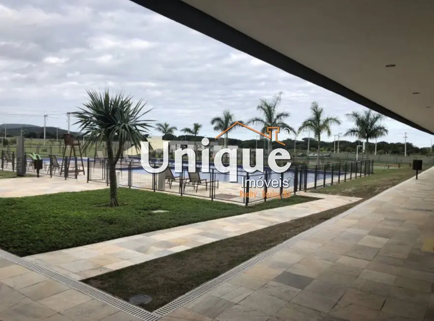 Foto 2 de Terreno / Lote à venda, 371m2 em Peró, Cabo Frio - RJ