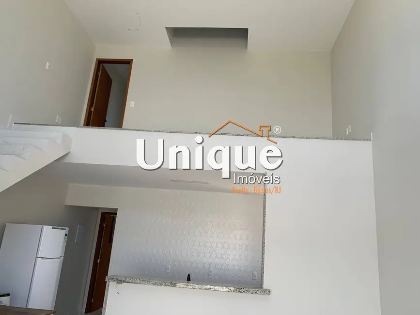 Foto 4 de Casa com 2 quartos à venda, 79m2 em Peró, Cabo Frio - RJ